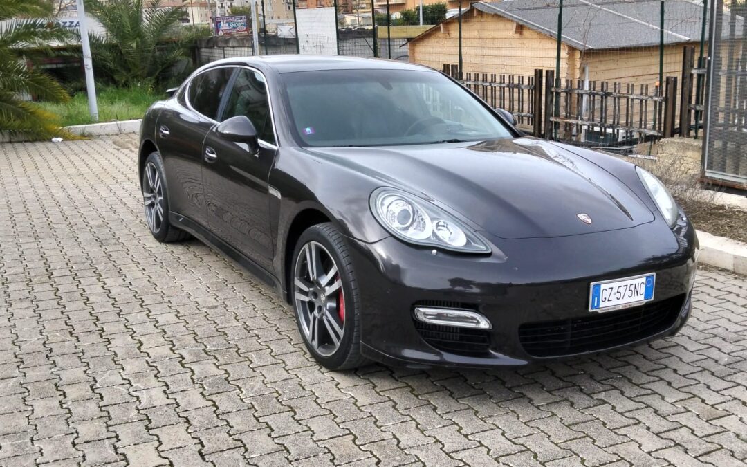 Porsche Panarema